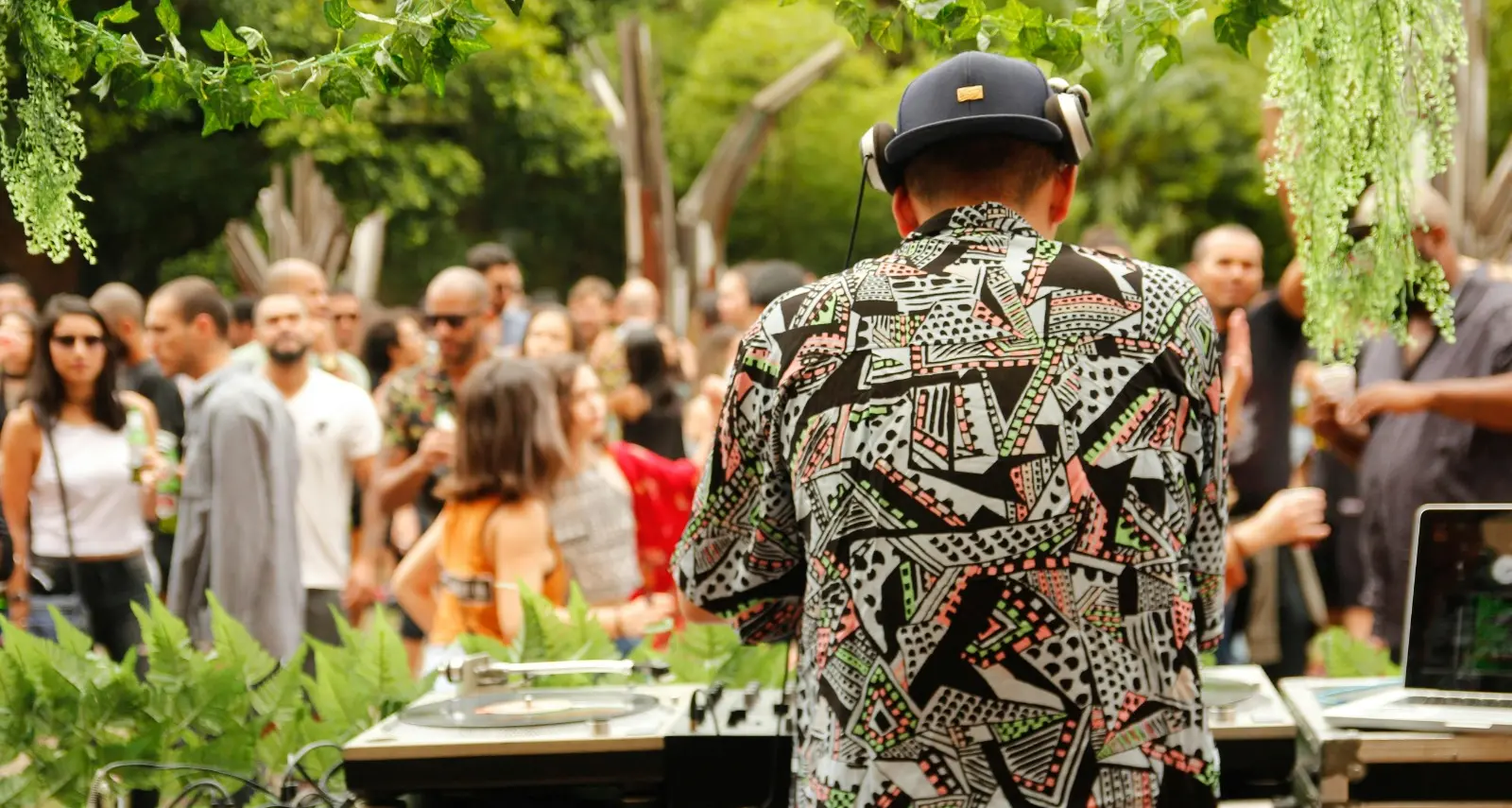 Con la primavera la città si sveglia e cambia il ritmo: il weekend reggino tra live, mostre e nightlife\n