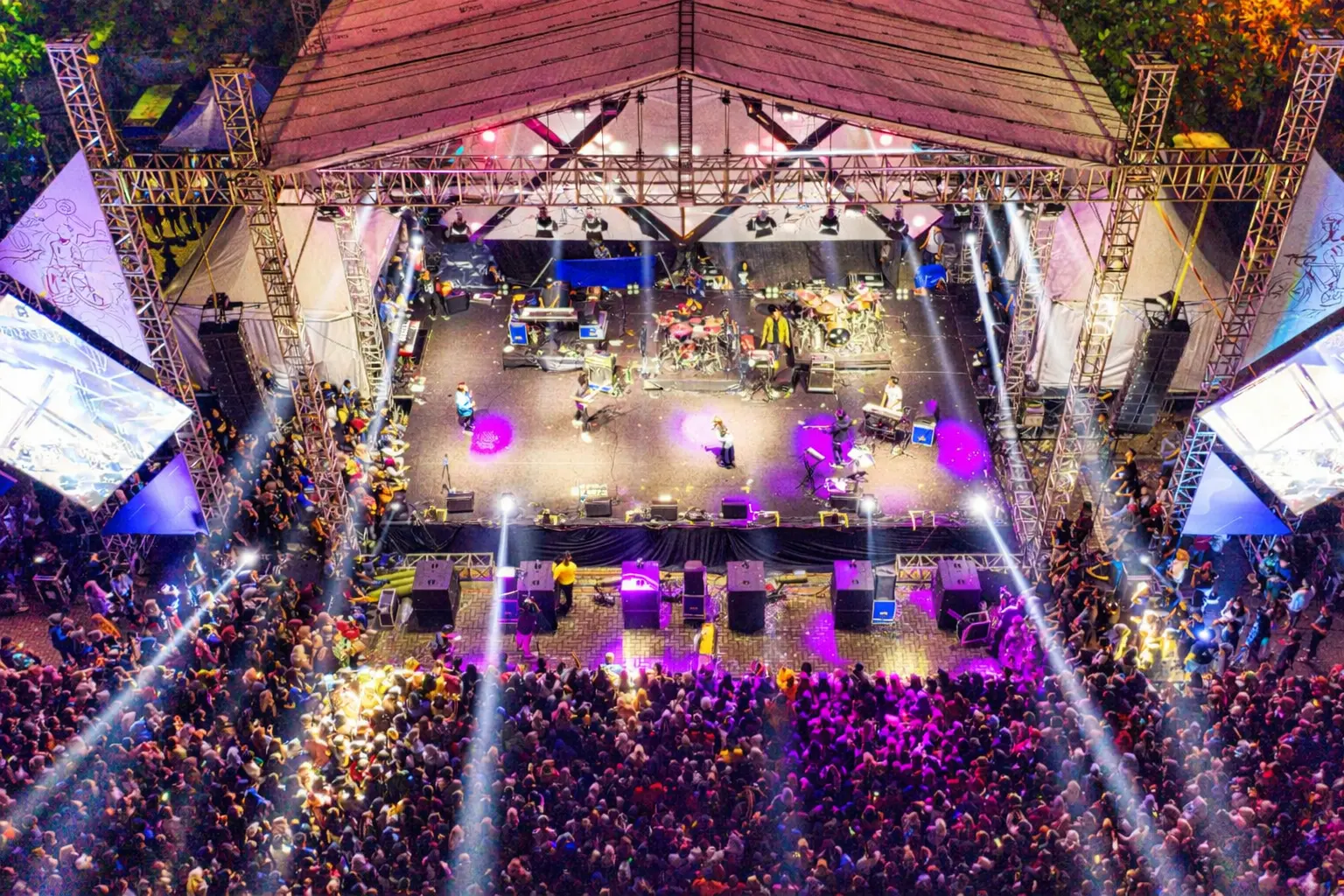 Turismo, dalla Regione Calabria 4 milioni di euro per il progetto Agorà: fondi fino a 50 mila euro per eventi territoriali\n