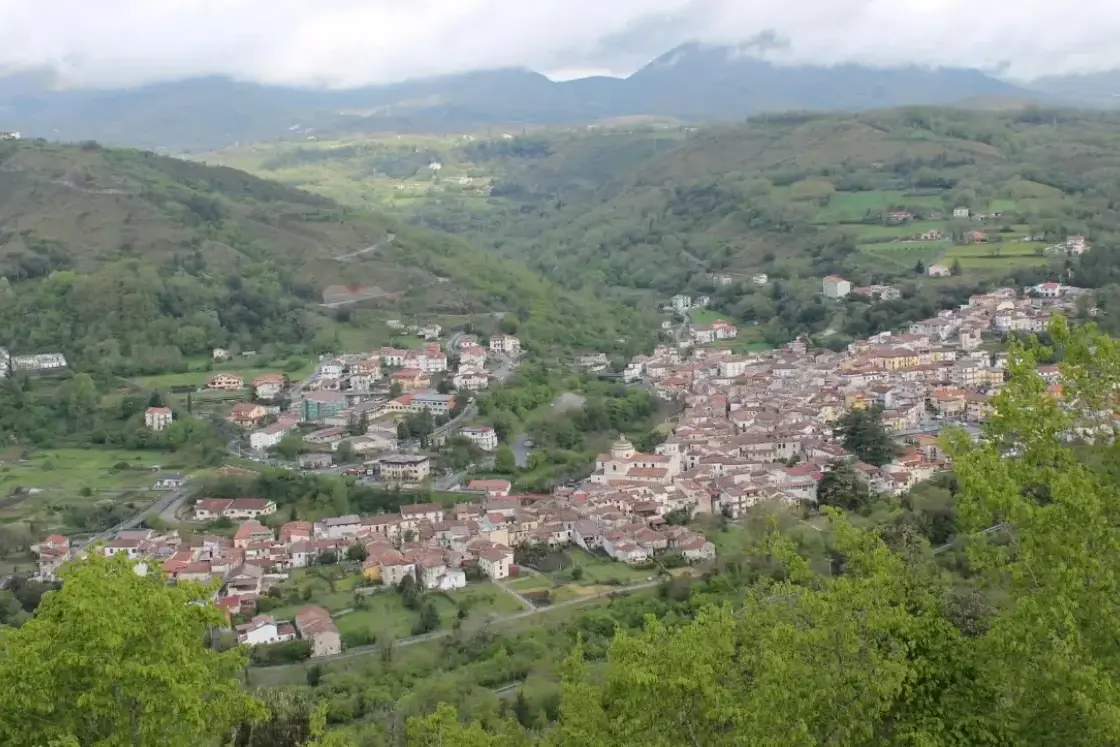 Santa Gada svela i suoi segreti: Laino Borgo porta l'archeologia della Valle del Mercure tra la gente\n