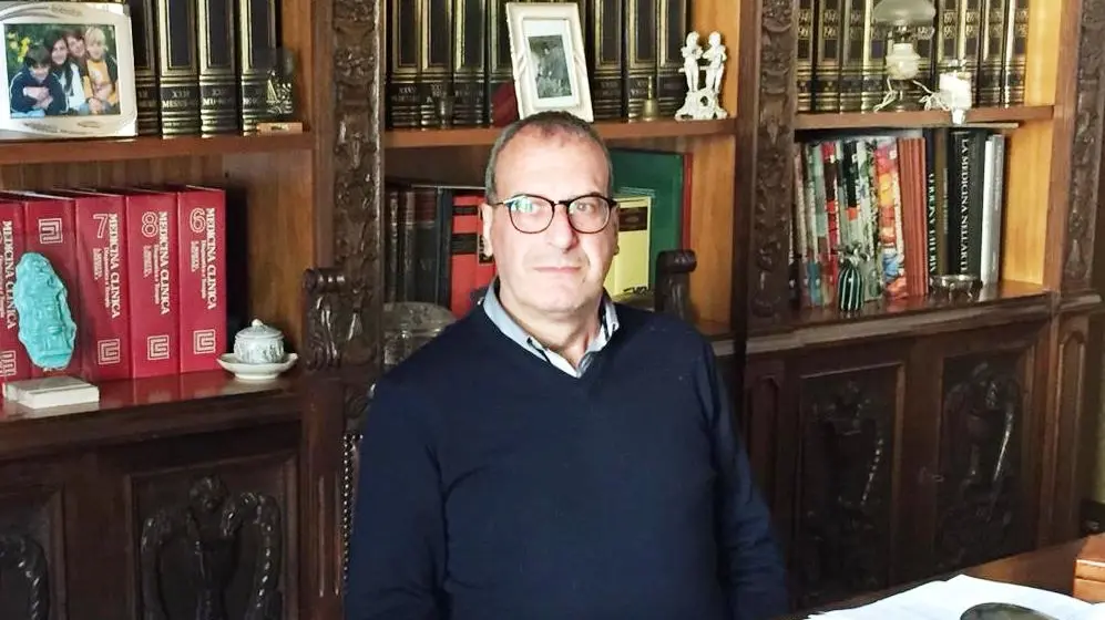 <p>L'ex sindaco di Soriano Vincenzo Bartone</p>\\n