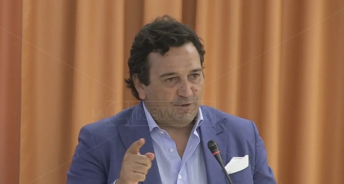 Nomine politiche al Museo di Reggio, Orsomarso a Stumpo: «Quando Oliverio ha nominato sua sorella non ha detto nulla»\n