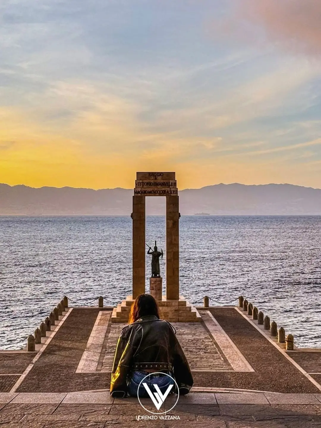 Tramonto d’anima sul lungomare\n
