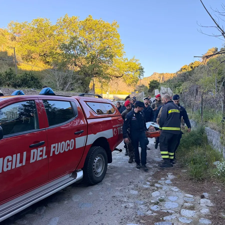 Gioiosa Jonica, trovato il settantenne disperso: era accasciato in un canale. Difficoltose operazioni di recupero