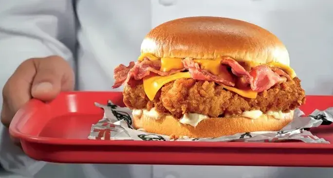 Due studenti dell’alberghiero di Tropea in finale al contest nazionale di Kfc con la “merenda” di un tempo\n