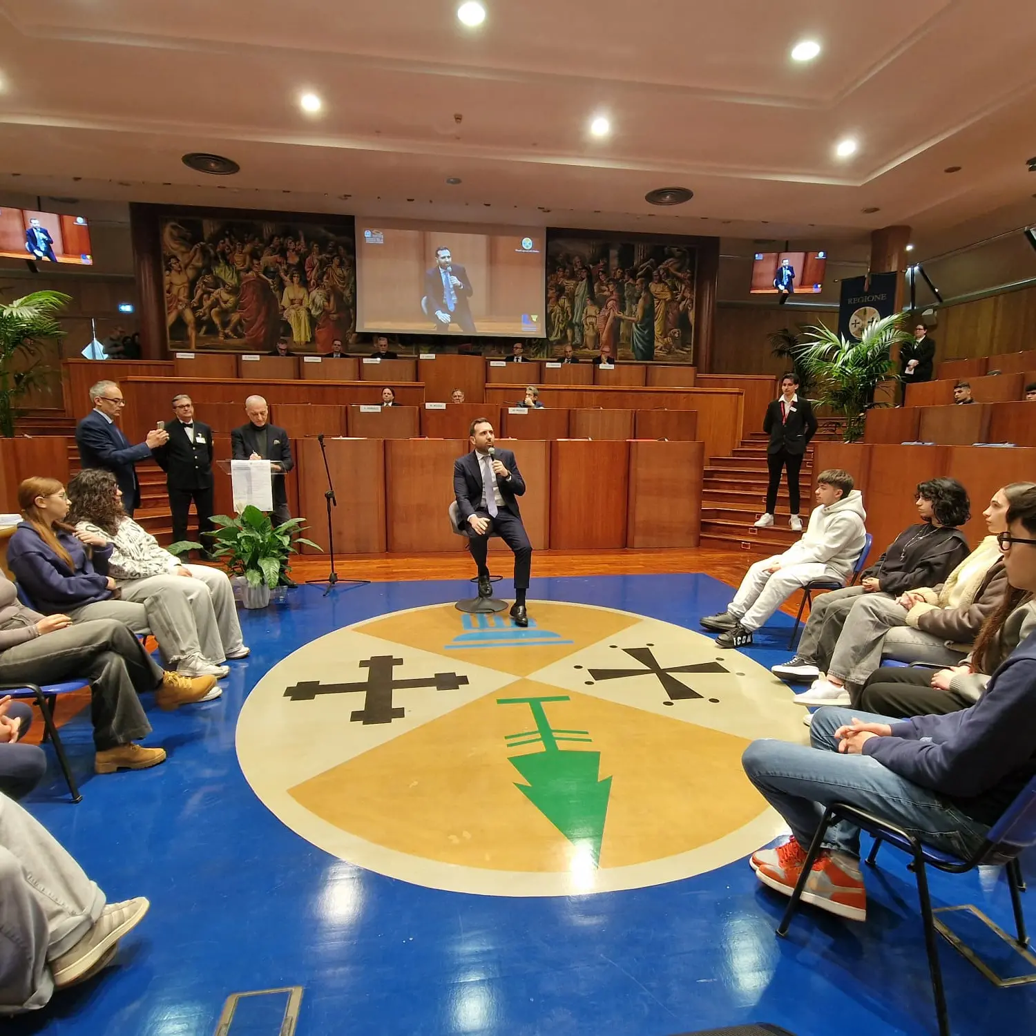 Reddito di merito, Cirillo: «Investimento sui giovani e sul futuro della Calabria»\n