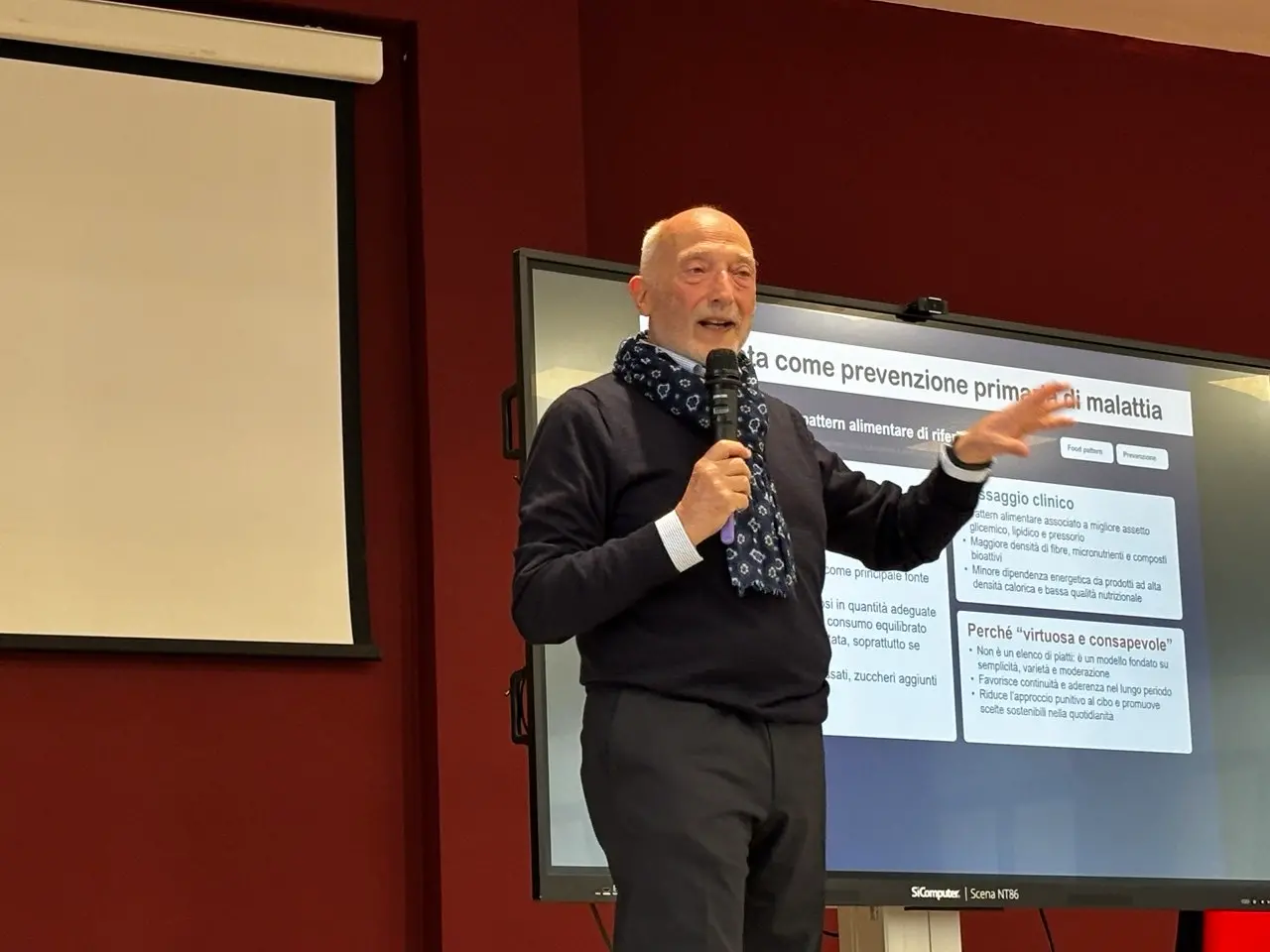 Pietro Leo al liceo Scorza: «La dieta mediterranea è la nostra chiave di volta»