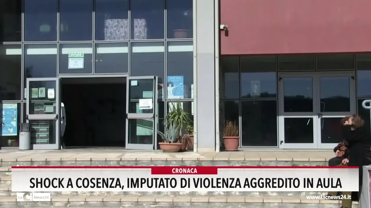Shock a Cosenza: imputato di violenza aggredito in aula