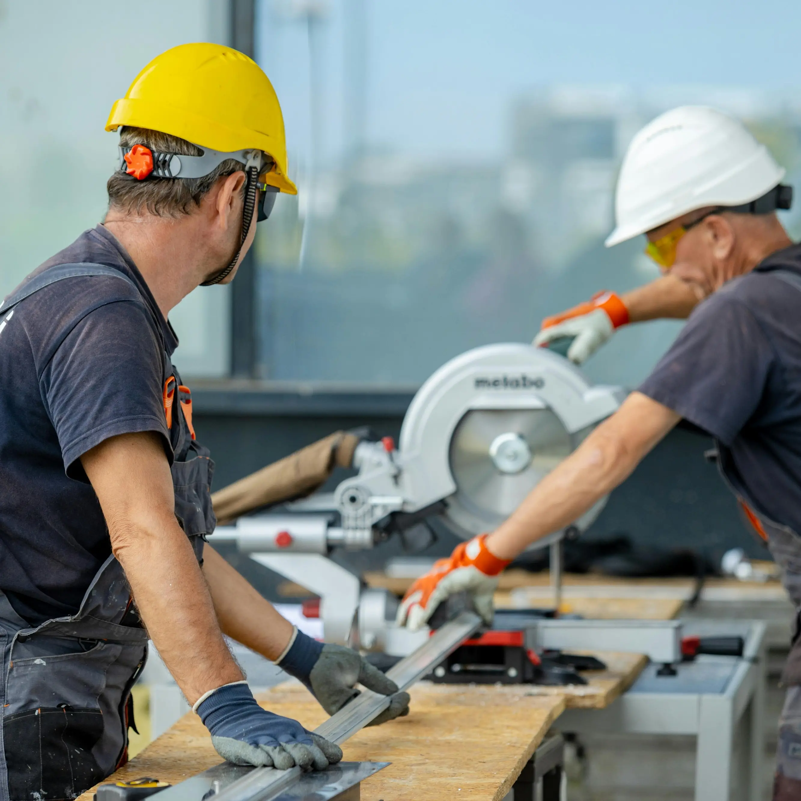 Lavoratori immigrati, rimesse record dall’Italia: oltre 8,6 miliardi inviati all’estero, Bangladesh primo beneficiario\n