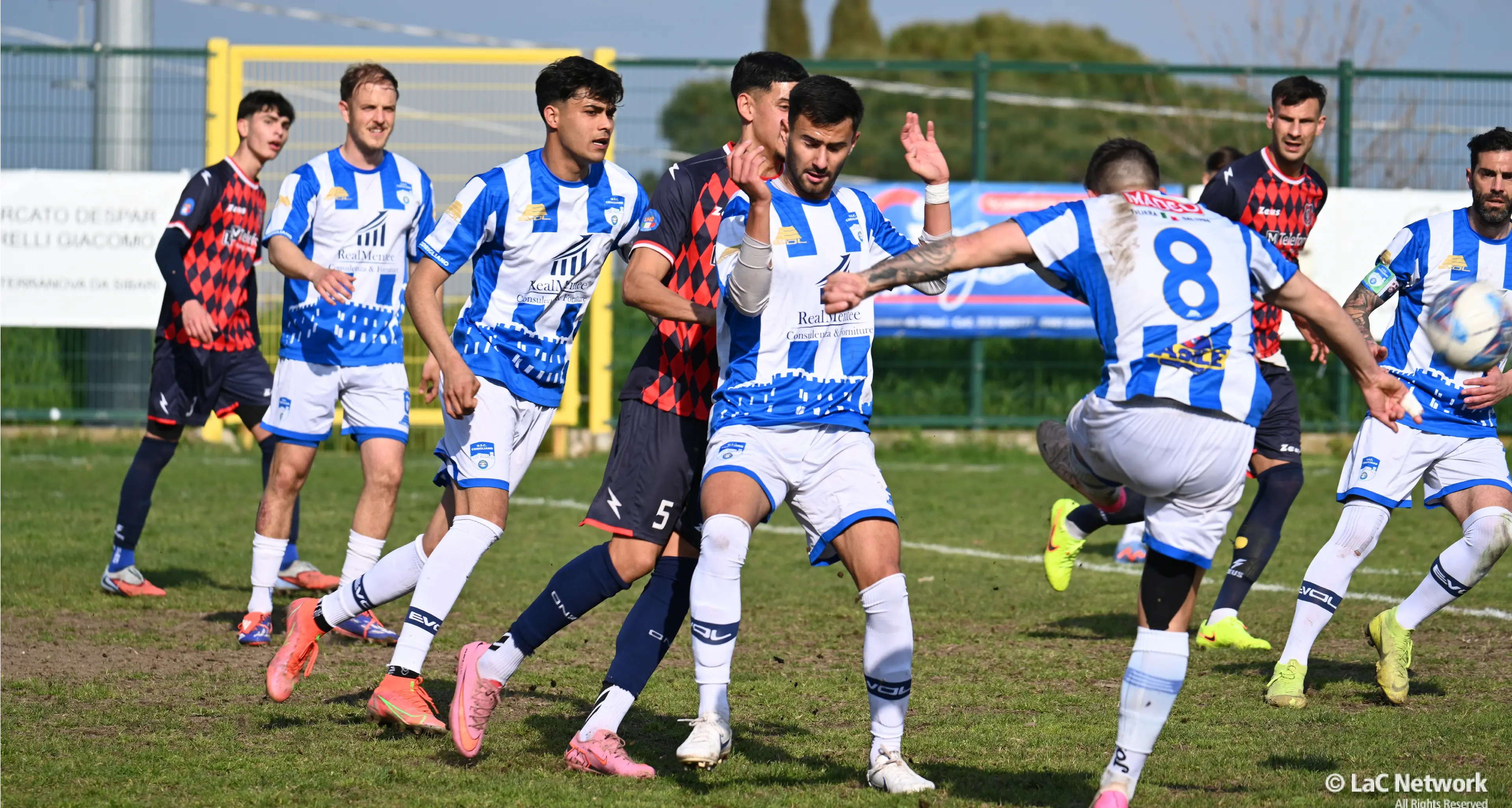 Promozione A: in vetta Mesoraca sfida la capolista Sersale. La Morrone a caccia del sorpasso a Rocca di Neto