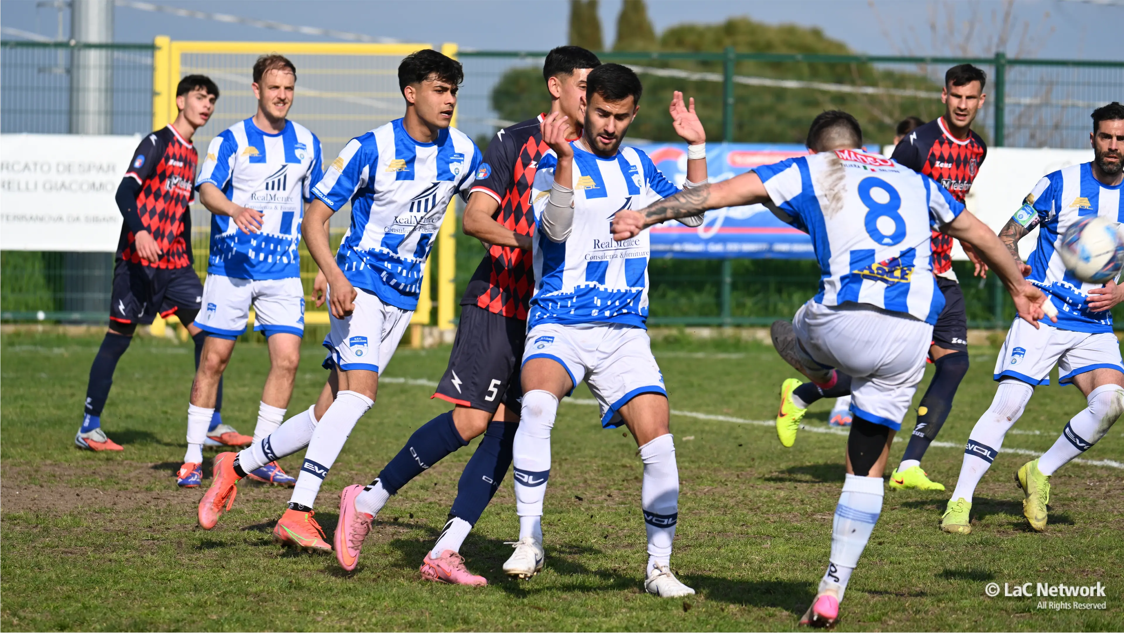 Promozione A: in vetta Mesoraca sfida la capolista Sersale. La Morrone a caccia del sorpasso a Rocca di Neto