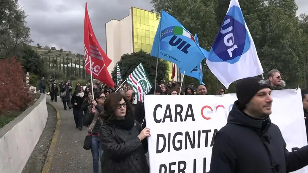 Appalti selvaggi in Enel, lavoratori nuovamente in sciopero contro i tagli e l’aggiramento della clausola sociale\n
