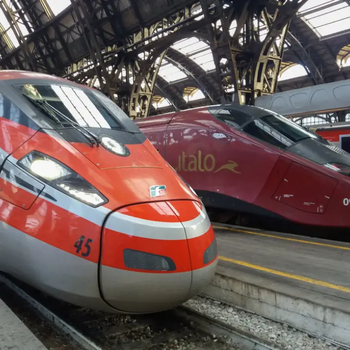 Ponte del 1° maggio, boom di prenotazioni: il treno traina gite e sagre di primavera\n