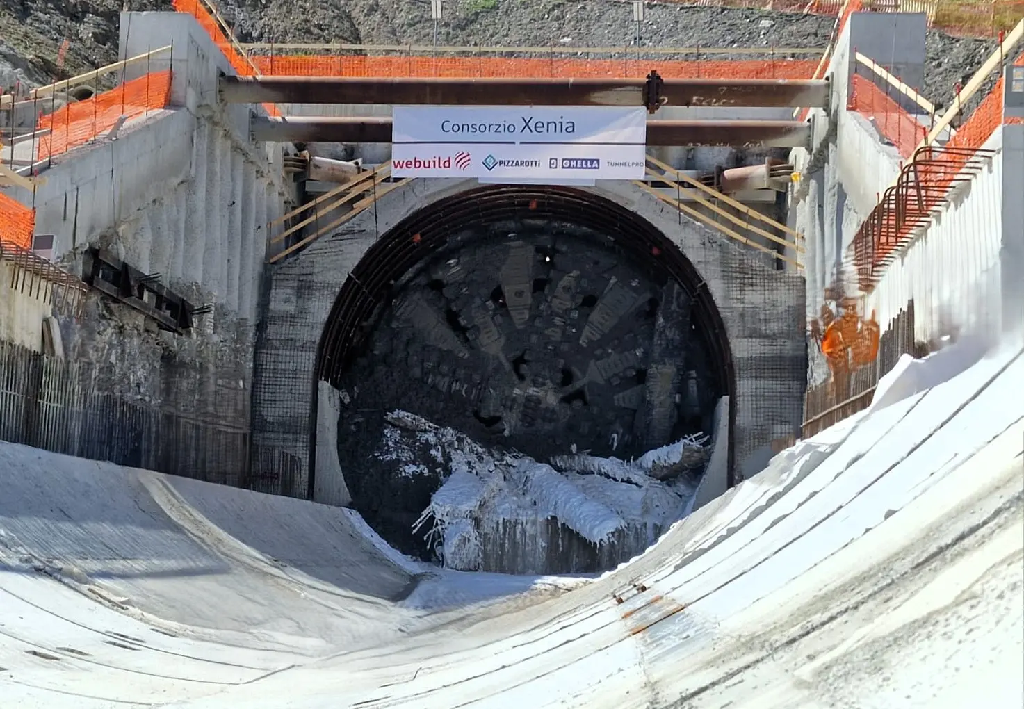 L’Alta velocità è più vicina… in Campania: completato lo scavo del primo tunnel. Per il tratto calabrese tempi lunghi\n