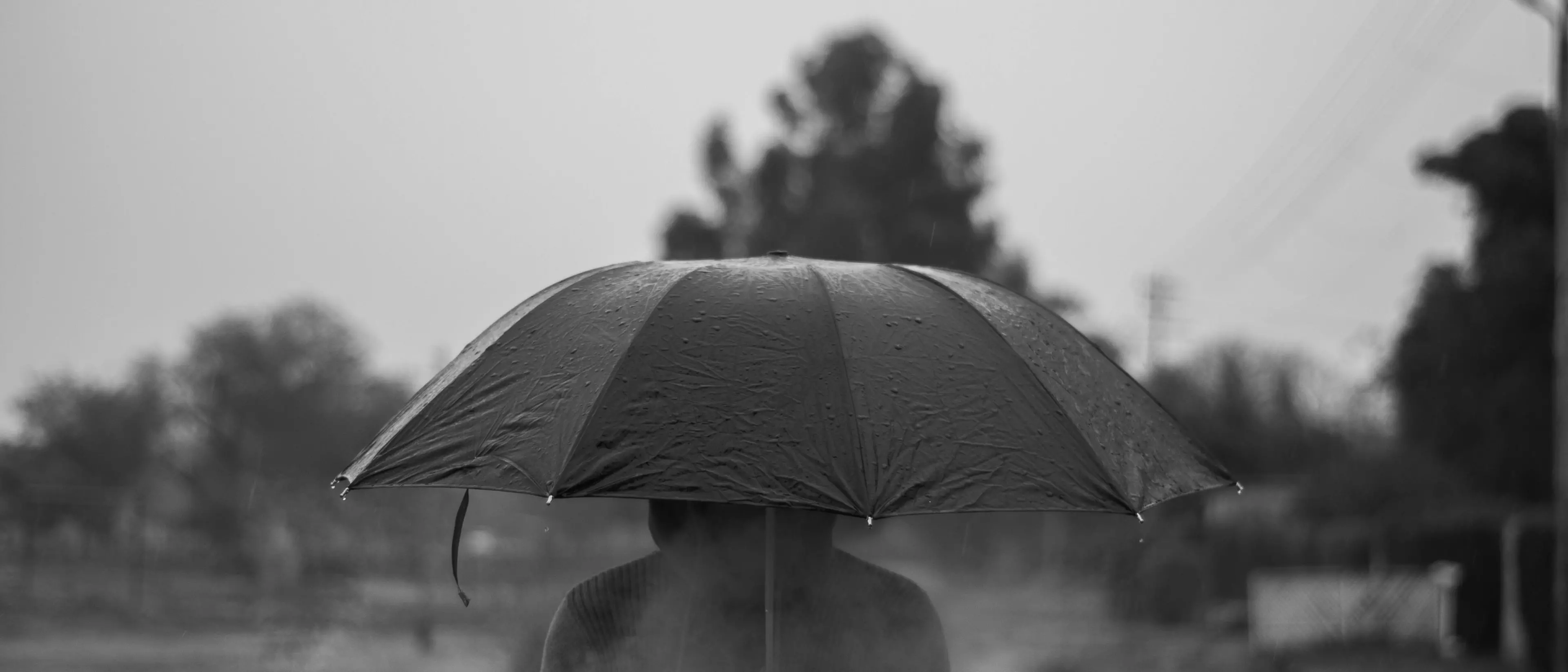 Meteo, nella prossima settimana un vortice sull’Italia: da lunedì piogge e temporali con calo termico\n