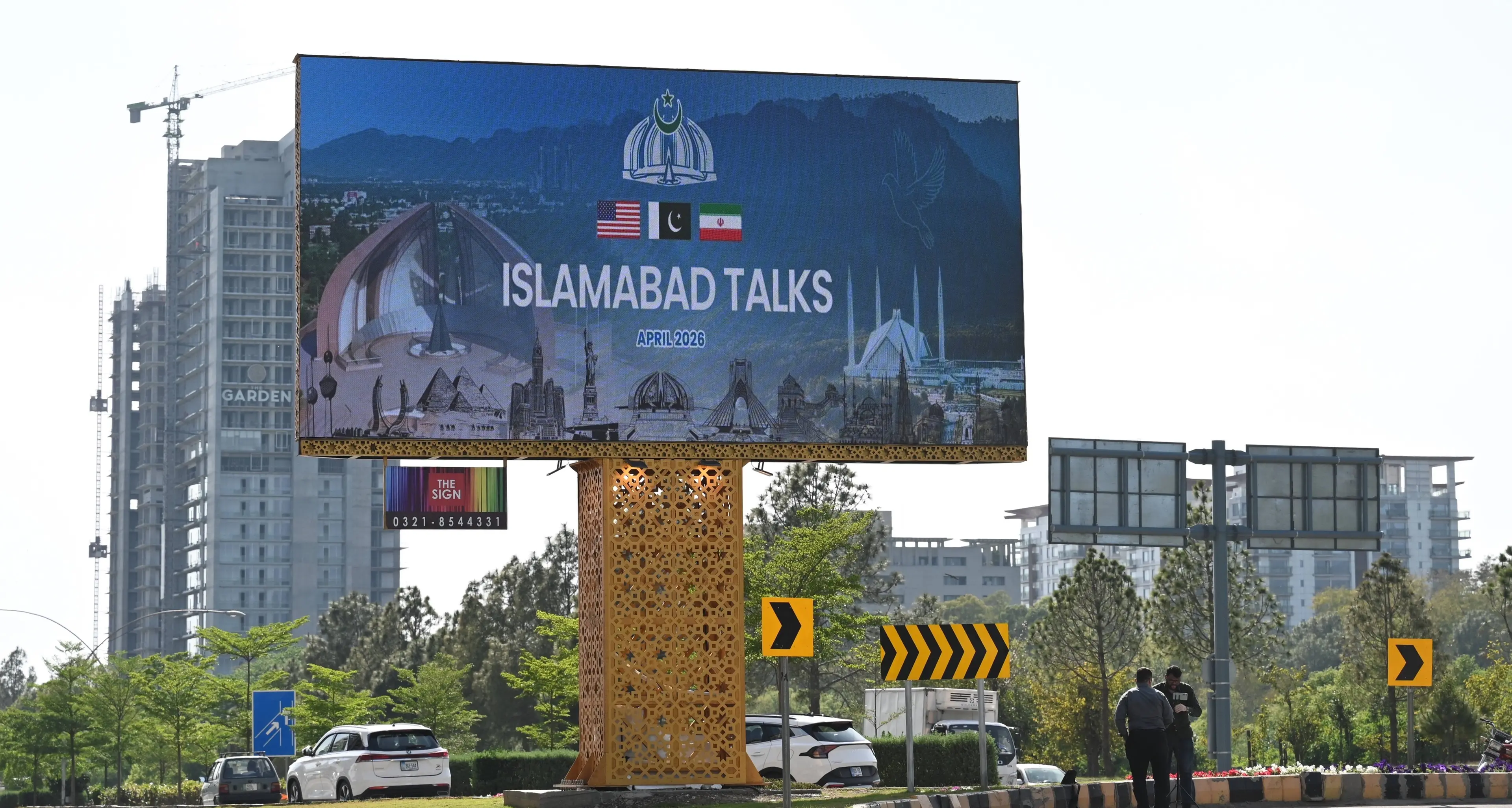 «O la va o la spacca»: in Pakistan negoziati ad alta tensione mentre il Medio Oriente resta in fiamme\n