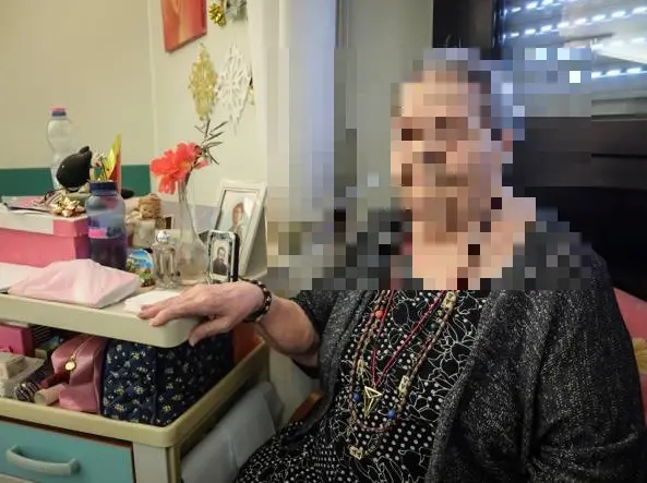 Intrusione in casa di anziana: quando il recupero credito diventa un intollerabile assedio ai più fragili