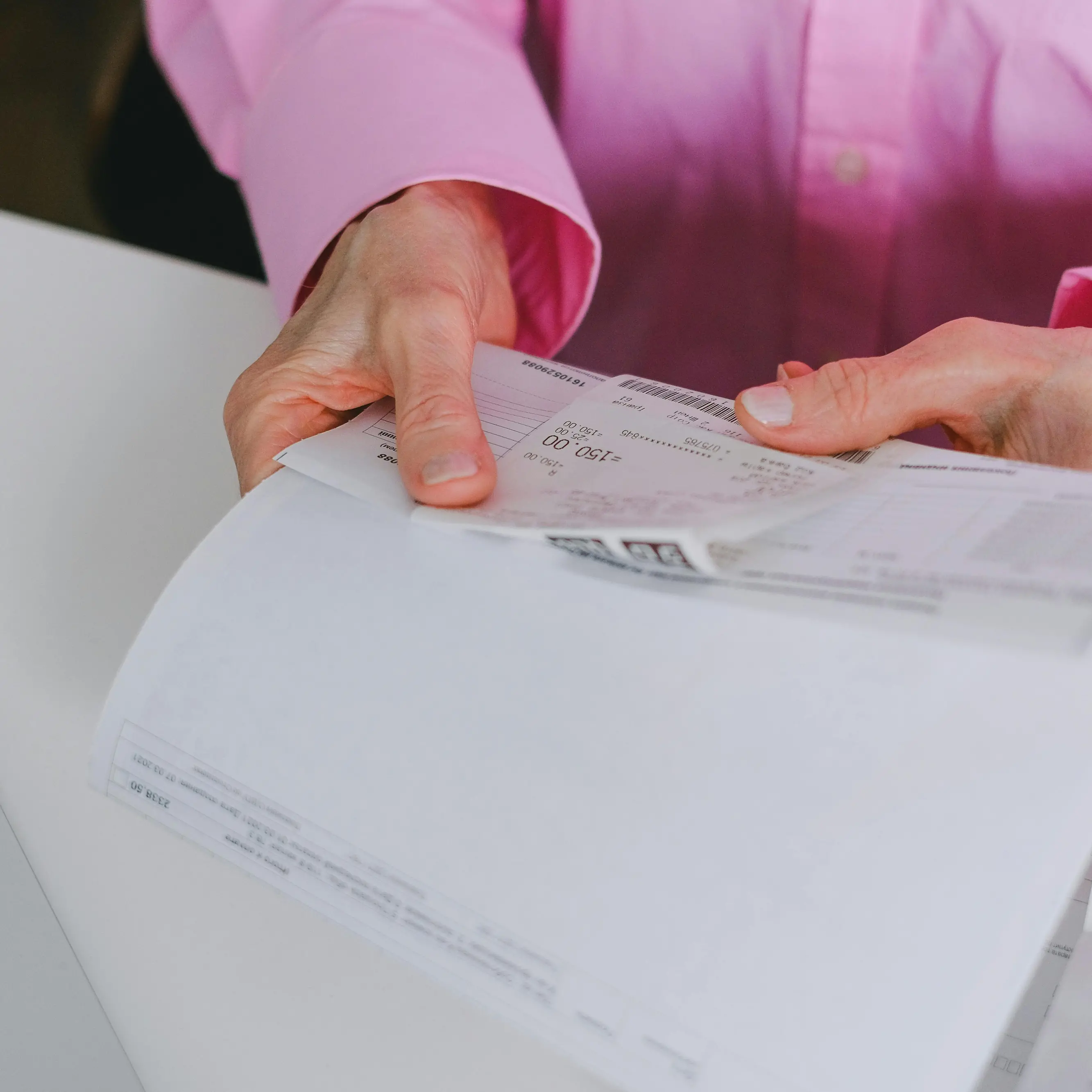 Caro energia, Calabria tra le regioni più colpite: 143mila famiglie costrette a ridurre consumi e spese\n