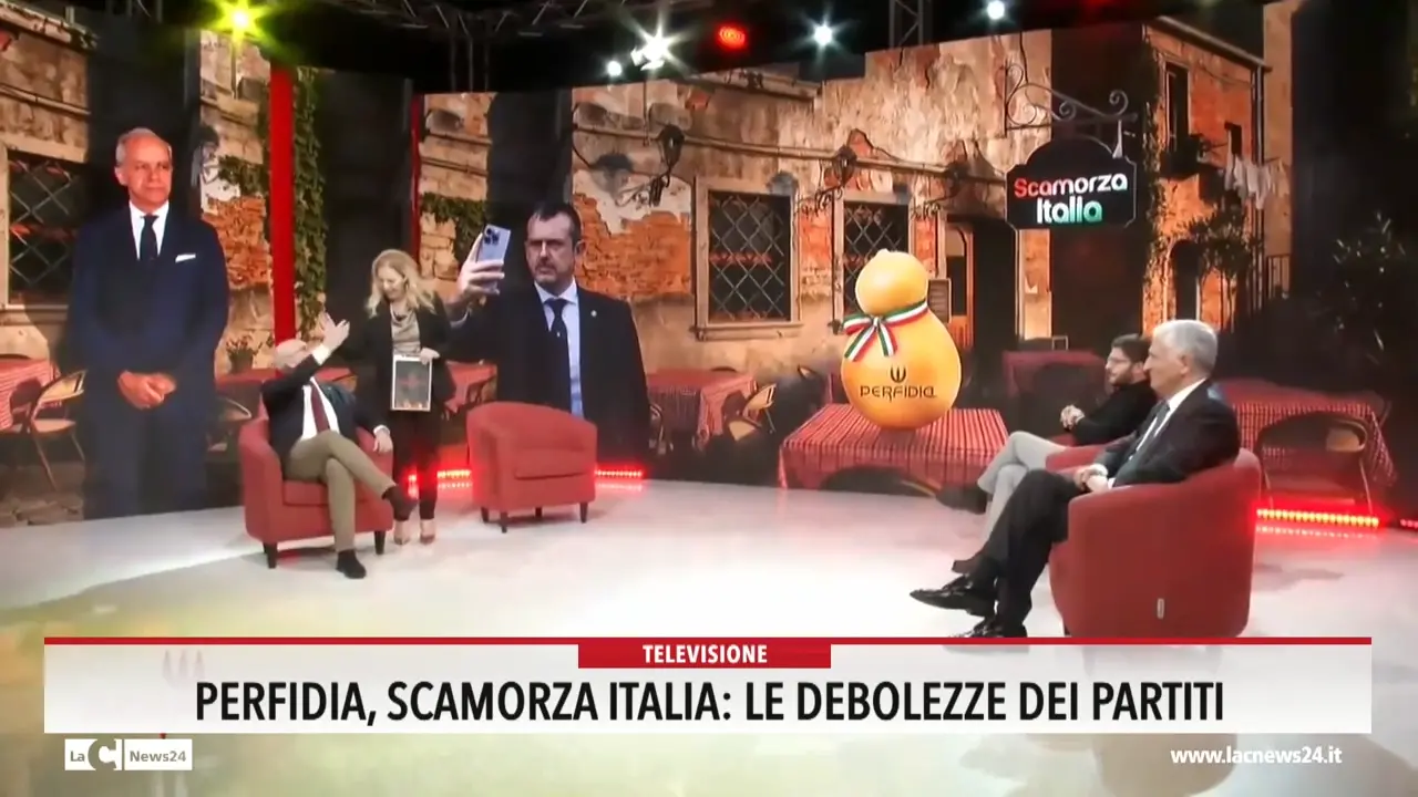 Perfidia, Scamorza Italia: le debolezze dei partiti