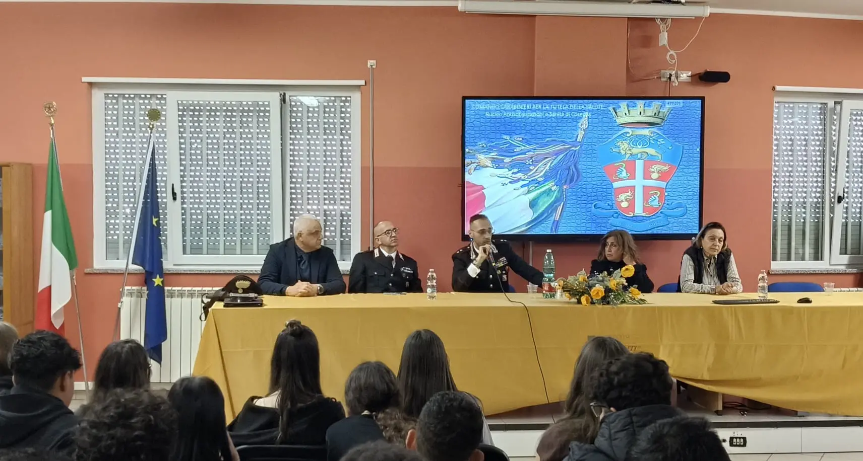 Ad Acri cento studenti incontrano i Carabinieri sui temi della legalità\n
