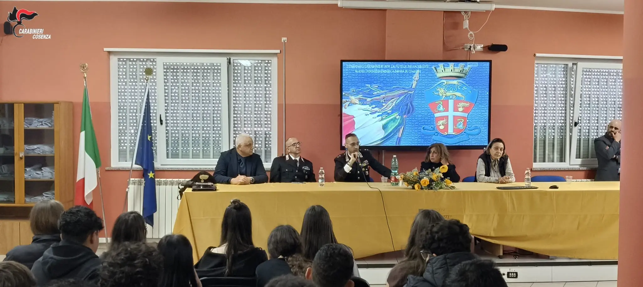 Ad Acri cento studenti incontrano i Carabinieri sui temi della legalità\n