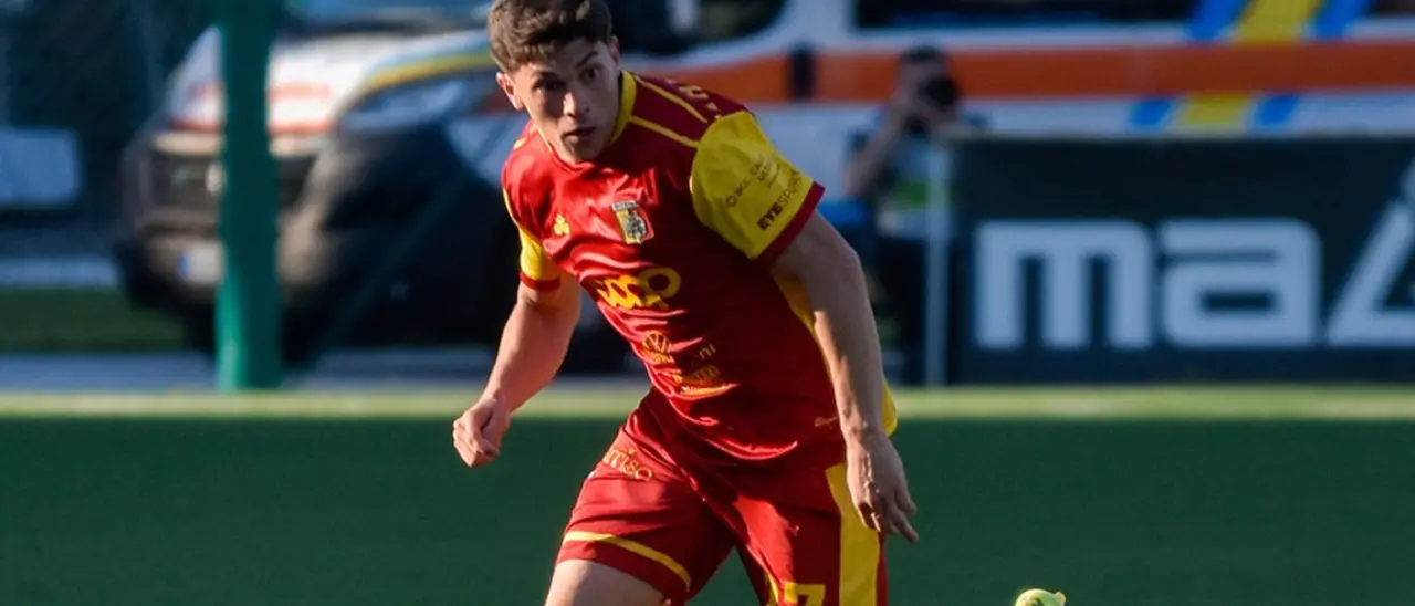 Serie B, Catanzaro beffato ad Avellino: a Iemmello risponde il portiere biancoverde\u00A0Iannarilli all’ultimo secondo\u00A0\n