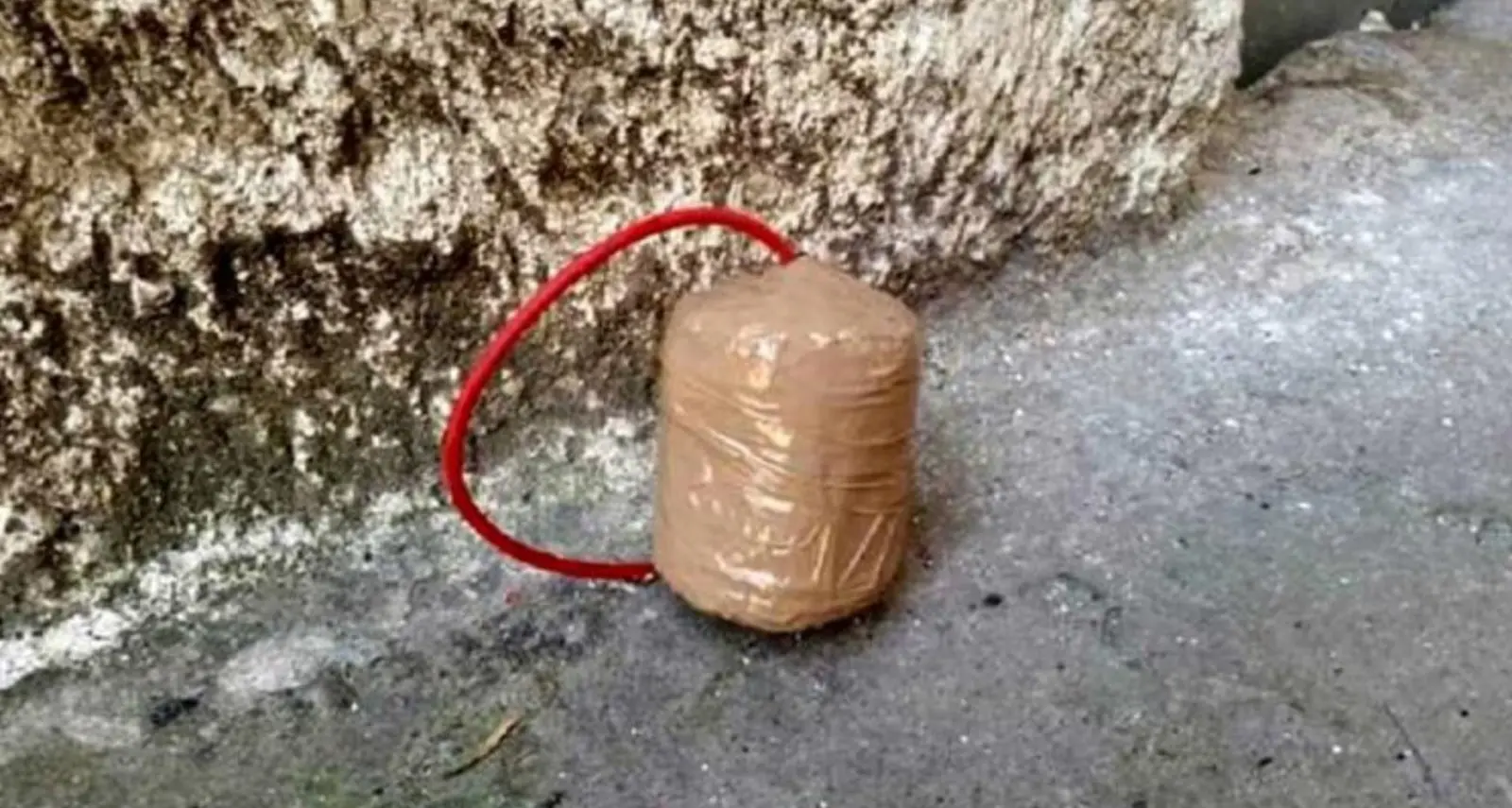 <p>Paura a Montalto Uffugo, bomba carta esplode nel vano scale di un palazzo</p>