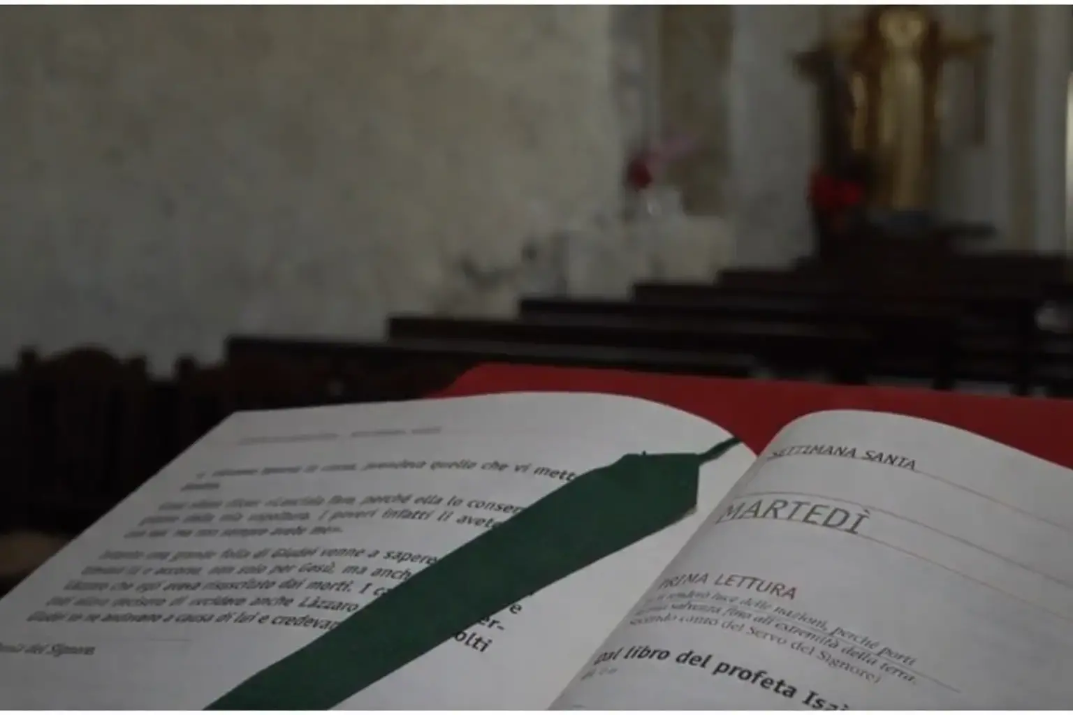 La porta che si apre nella notte: dentro la Pasqua greco-ortodossa degli Arbëreshë\n