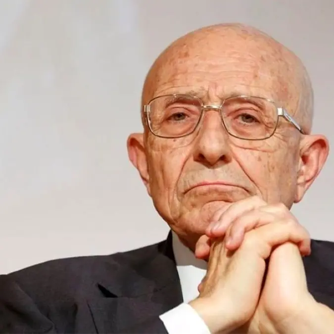 La crisi della democrazia italiana tra cultura e informazione: i partiti svuotati, Cassese e la sfida del centro\n