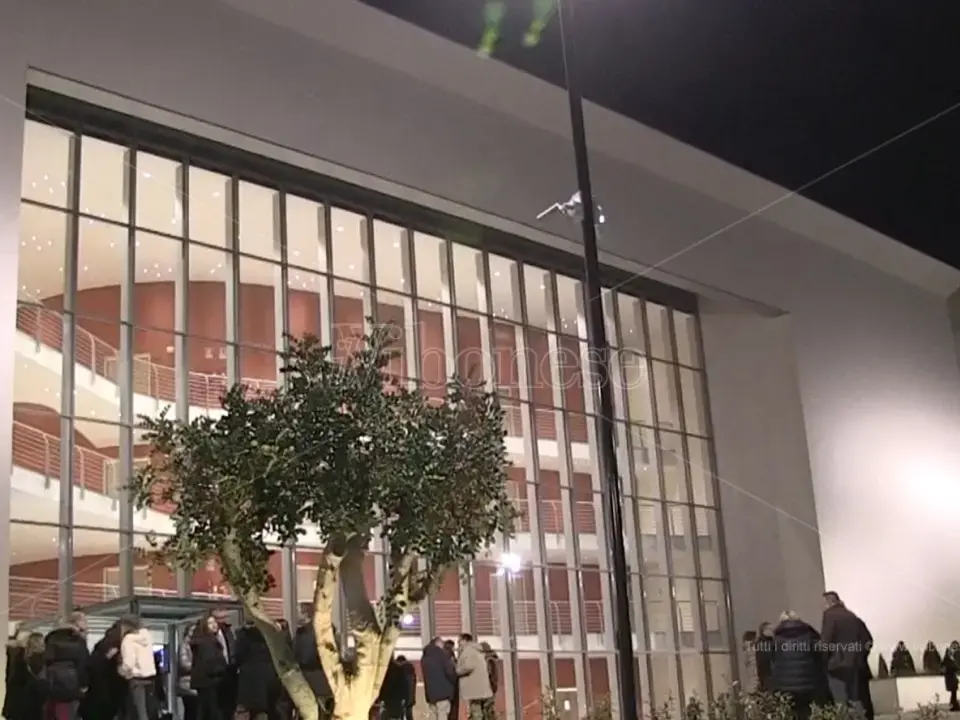 Il teatro comunale riaccende Vibo: restituita fiducia a una città in cerca di presìdi culturali. Ma ora non bisogna mollare
