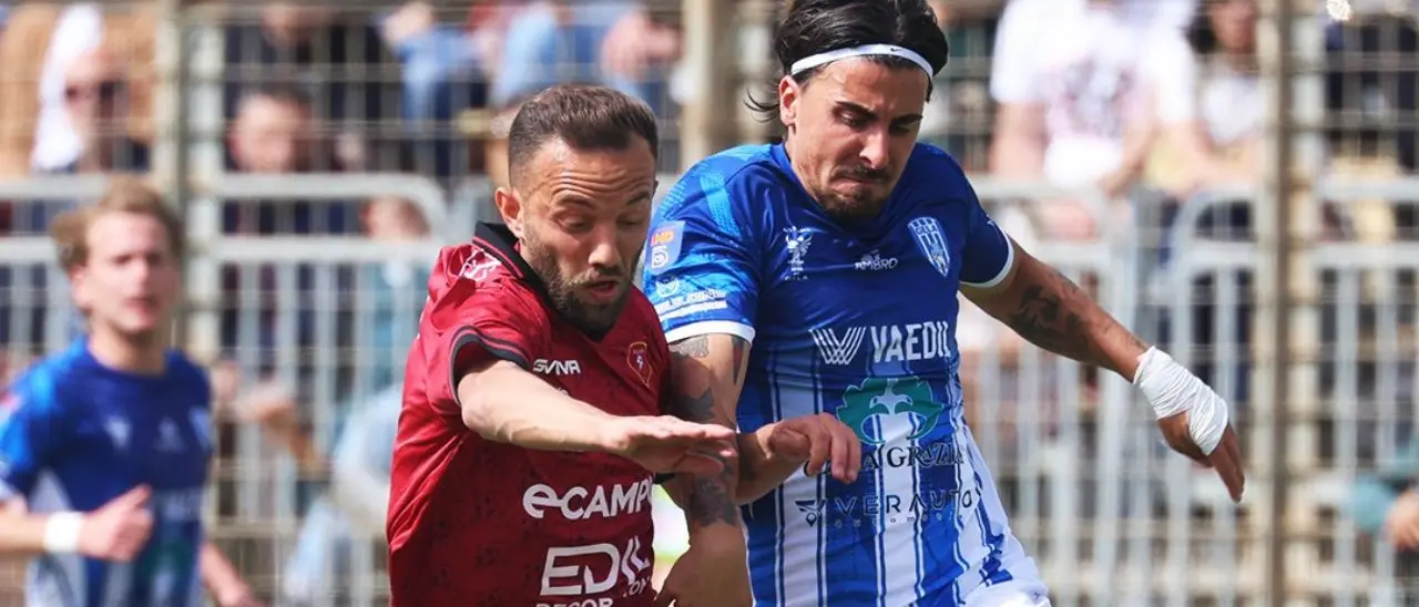 Serie D Calabria: pareggio amaro per la Reggina che saluta (forse) le speranze primo posto, Vigor Lamezia rimontata dal Savoia\n