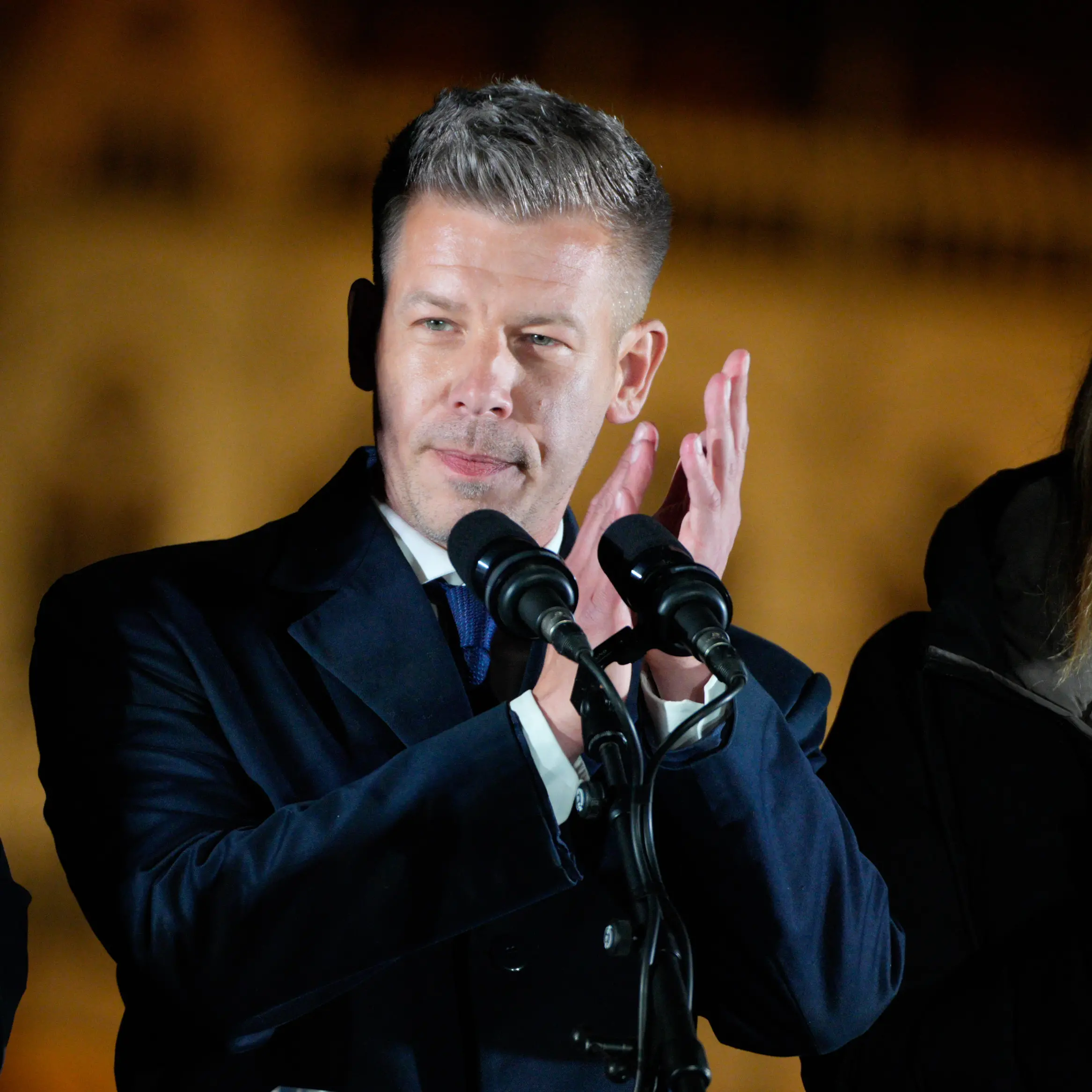 Ungheria, crolla Orbán. Trionfa Magyar: «È la fine del regime». L’Europa dopo 16 anni può ripartire\n