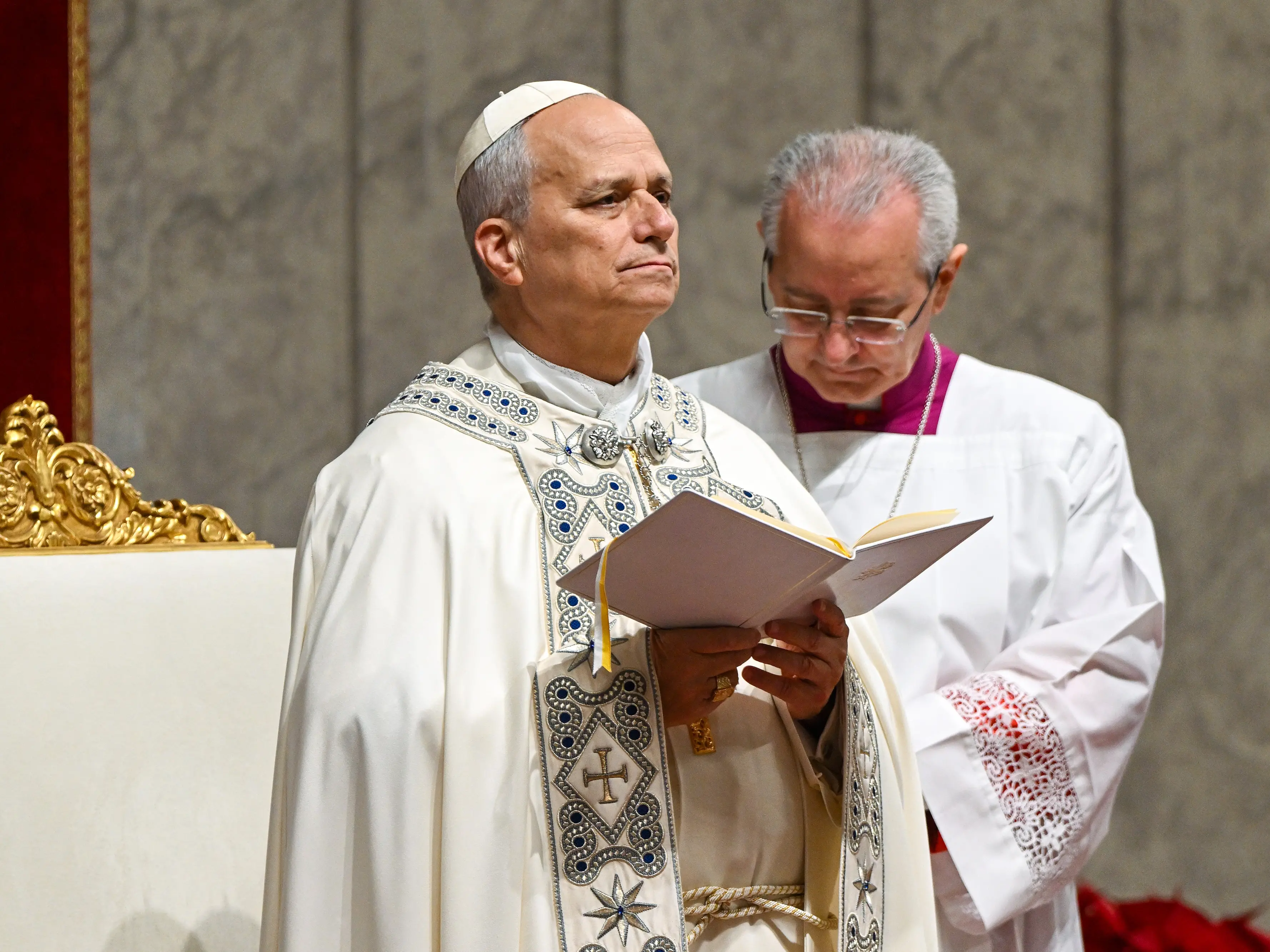 Trump ora attacca anche Papa Leone: «È un debole ed è pessimo sulla politica estera»