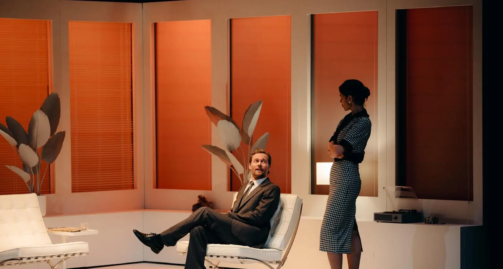 Al Teatro Rendano “L’Amante” conquista il pubblico: Marchesi e Solder dominano la scena con precisione assoluta\n