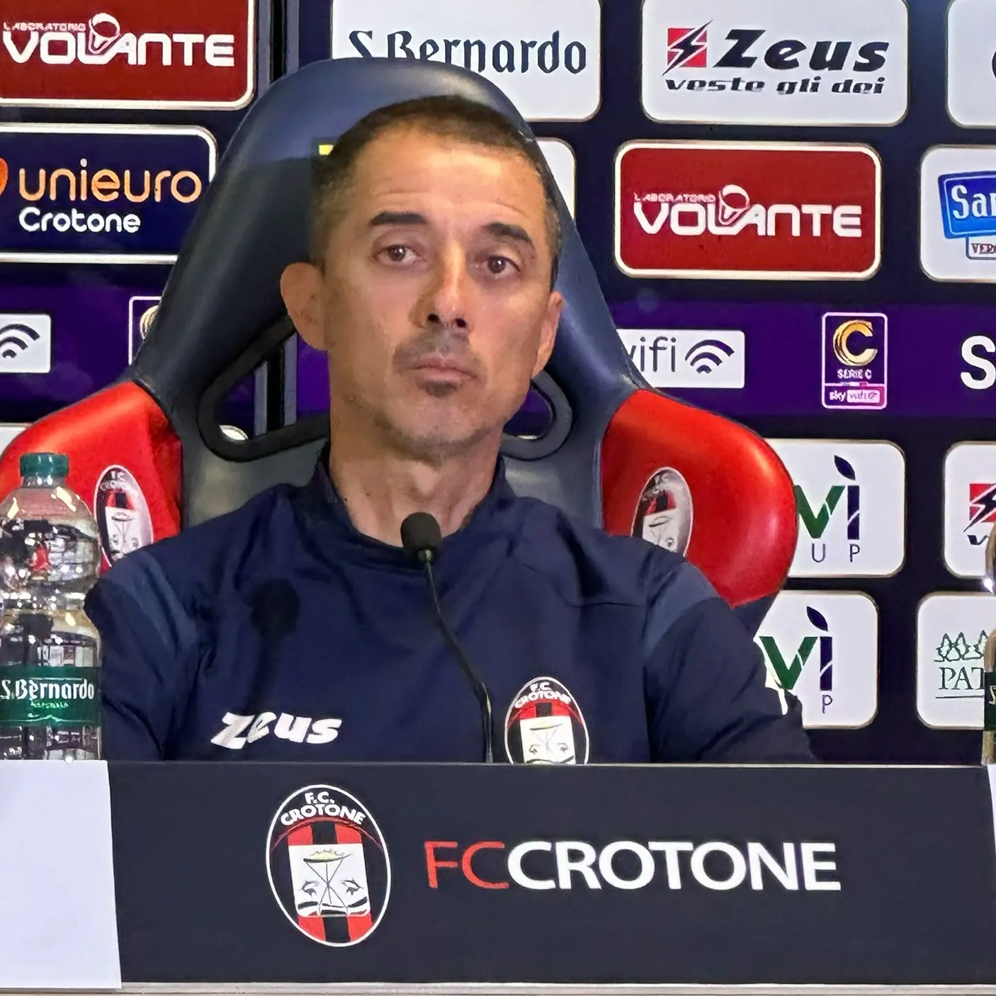 Il\u00A0Crotone testa ambizioni e maturità contro il Catania,\u00A0Longo:\u00A0«Banco di prova per i playoff»\n