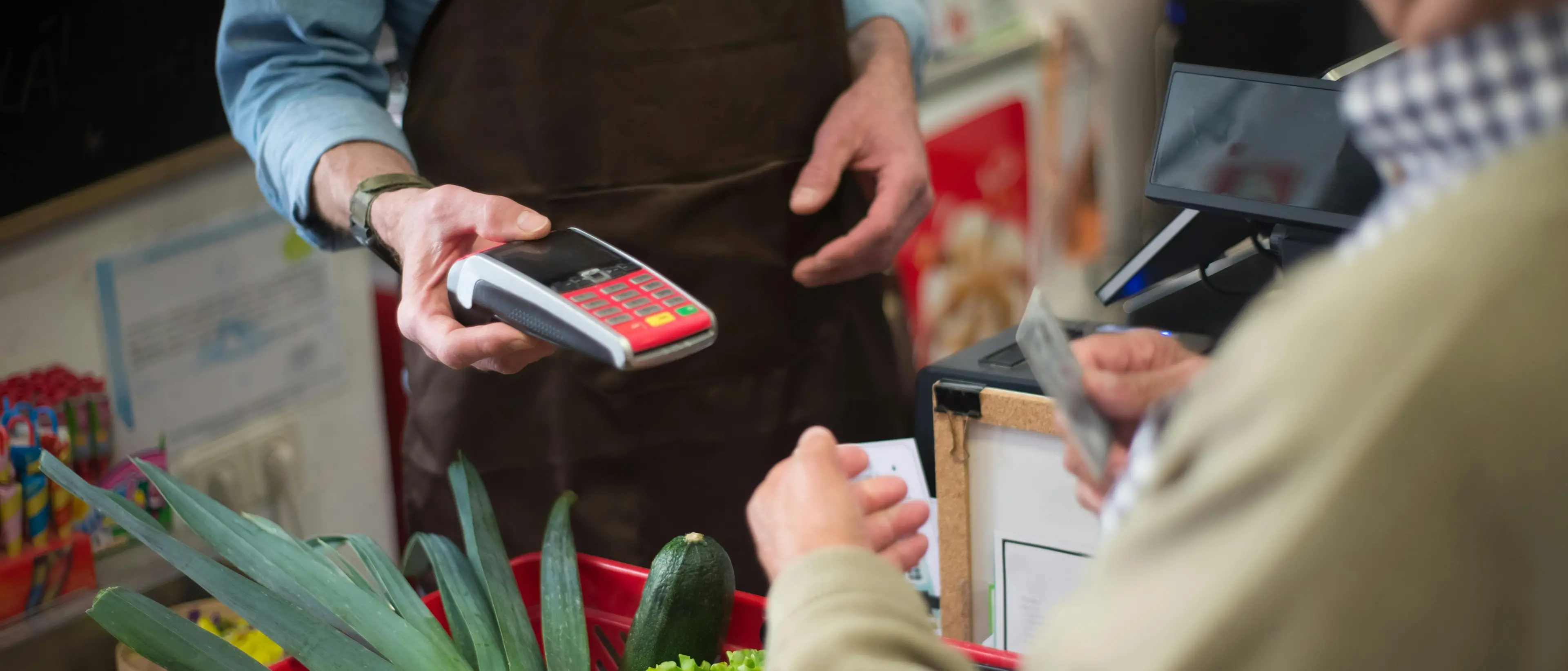 Cresce la spesa delle famiglie,\u00A0Calabria regione più esposta:\u00A0cibo, bollette e trasporti si portano via il 50% del budget mensile\n