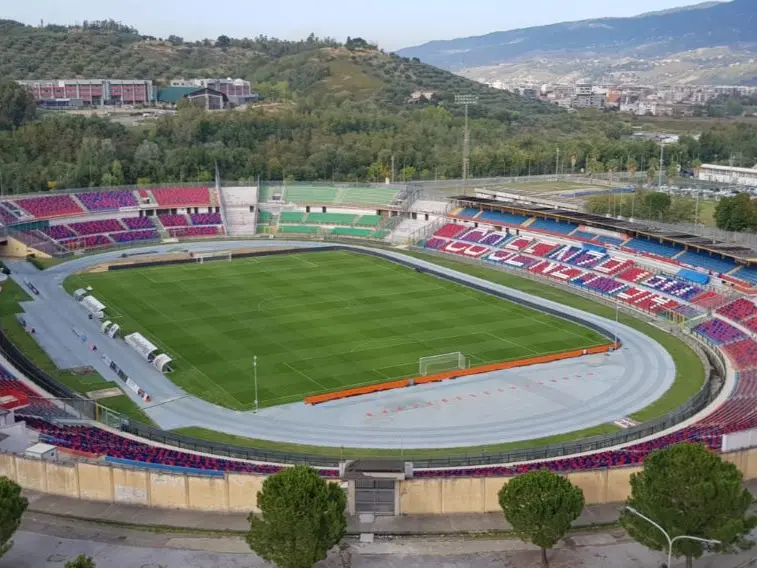 Il Cosenza Calcio vince il ricorso al Consiglio di Stato contro il Comune: giocherà al Marulla