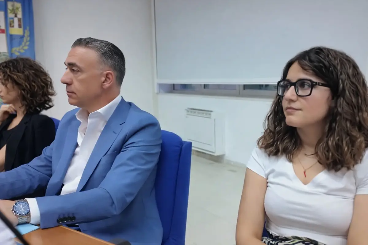 Ex stazione delle Ferrovie Calabro - Lucane, gruppo di minoranza\u00A0Marina in Prospettiva:\u00A0«Il Comune rischia di perdere un’area strategica»\n