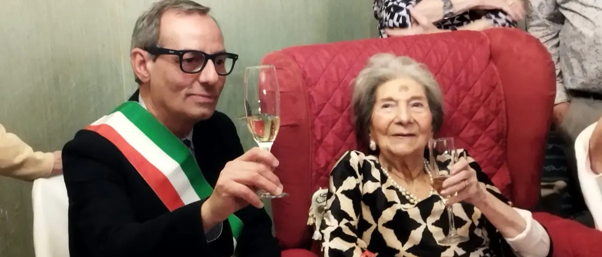 L’Amministrazione comunale di Reggio festeggia la centenaria Adriana Cardea