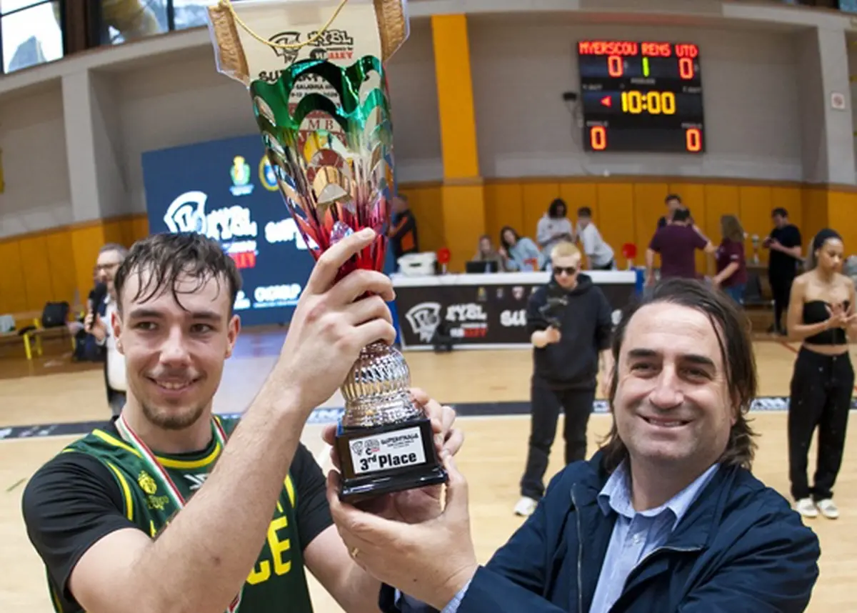 Superfinal Eybl U20 a Reggio, Rens United domina e porta il titolo negli Stati Uniti\n