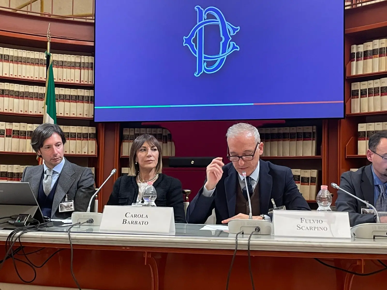 Minori e social, Scarpino chiede una tutela digitale più forte\n