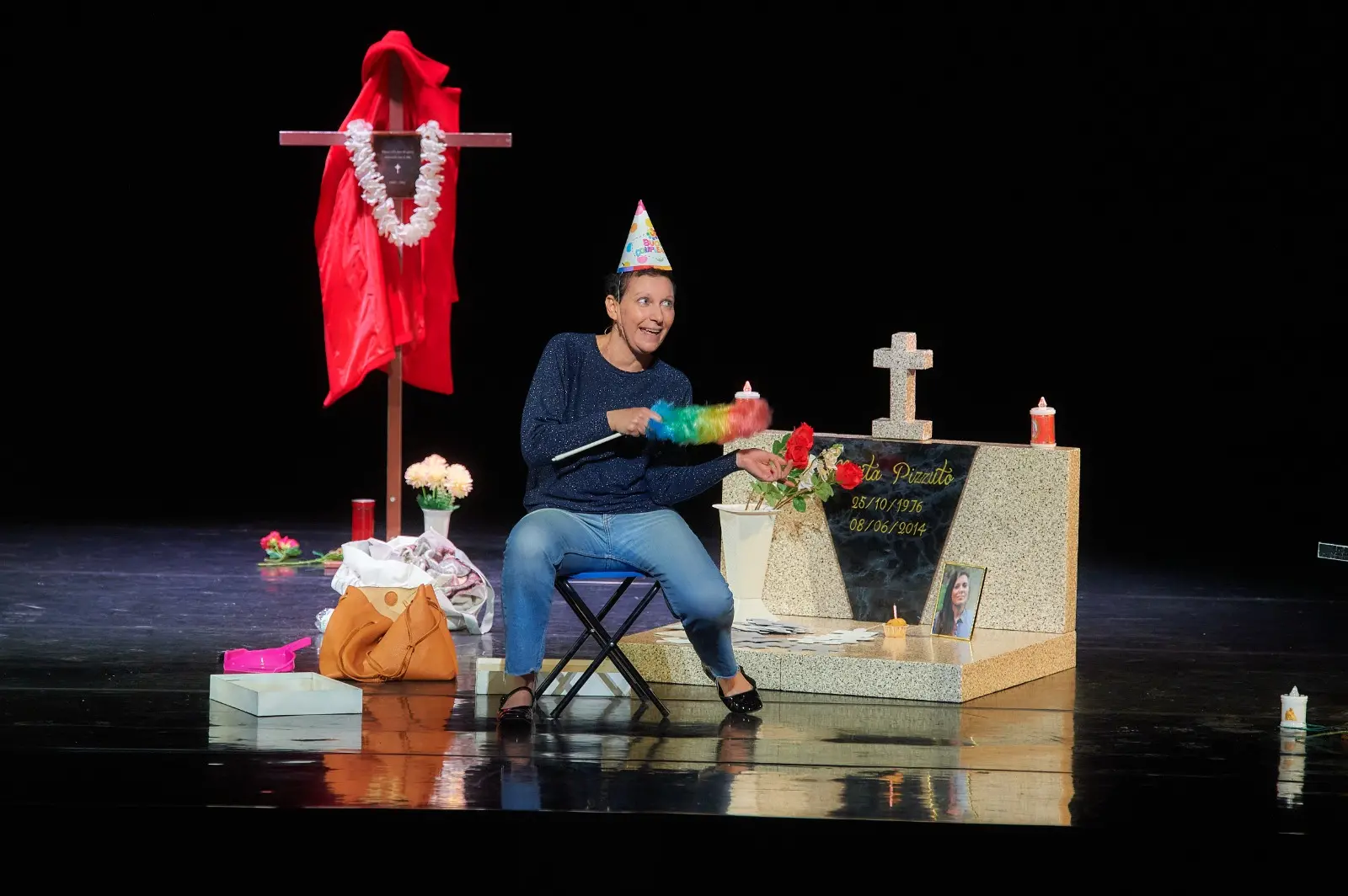 “Puzzle, donne a pezzi”: al Teatro\u00A0di Catanzaro il dolore che diventa voce di rinascita con l’attrice Stefania Pascali\n