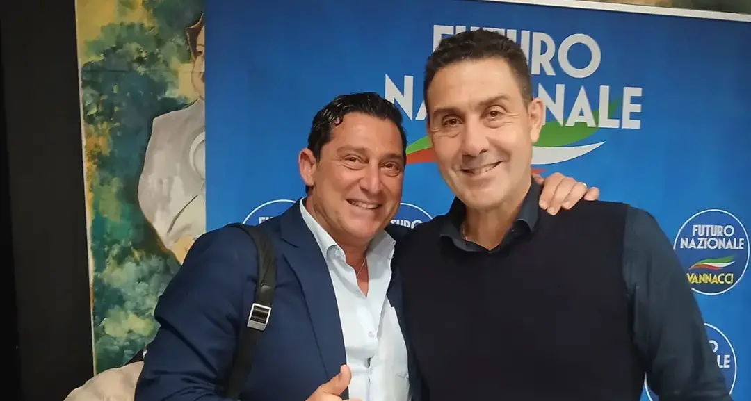 Il movimento di Vannacci allestisce a Vibo i gazebo di Futuro Nazionale: «Puntiamo ad ampliare\u00A0la nostra base»\n