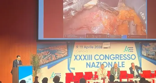 Cosenza, Urologia premiata al Congresso AURO: eccellenza nazionale nella chirurgia robotica\n
