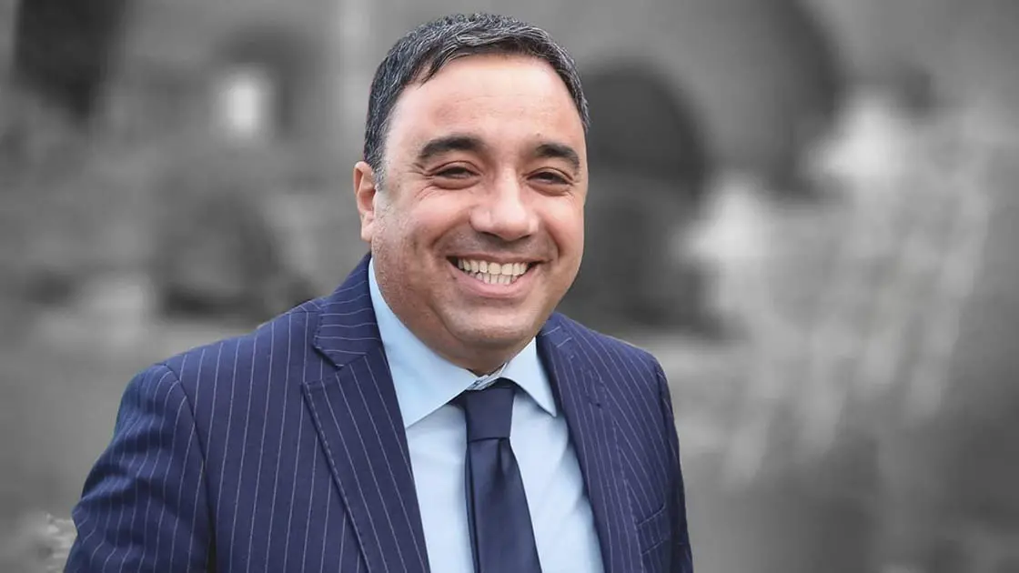 <p>Sergio Ferrari</p>\\n