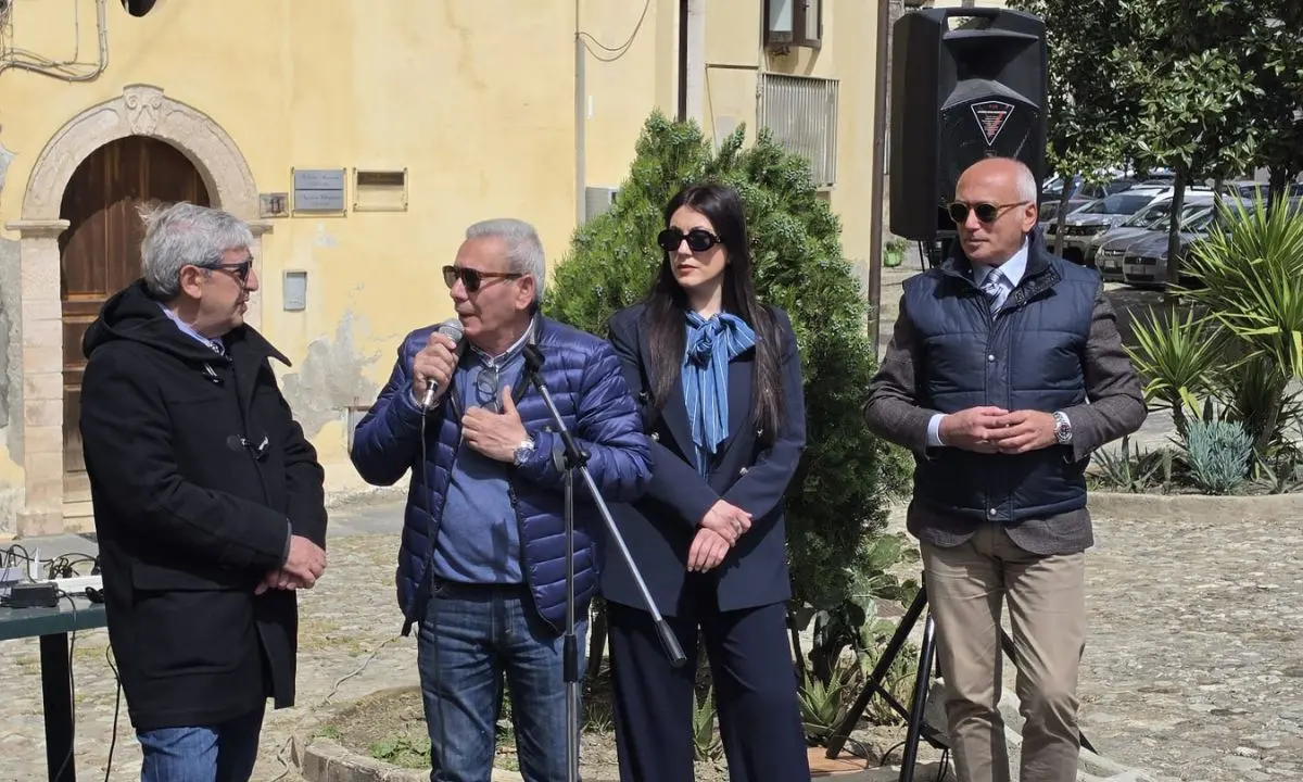 Franz Caruso ricorda il 12 aprile 1943 e rilancia il valore della pace\n