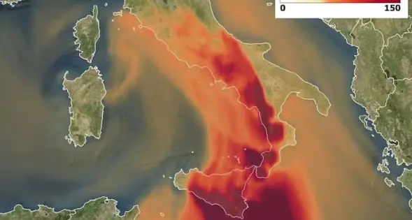 Calabria sotto il ciclone afro-mediterraneo: cieli gialli e polveri sahariane
