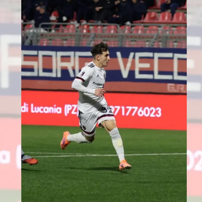 Az Picerno-Cosenza, i lupi durano un tempo prima di naufragare. Si salva soltanto Pompei\n