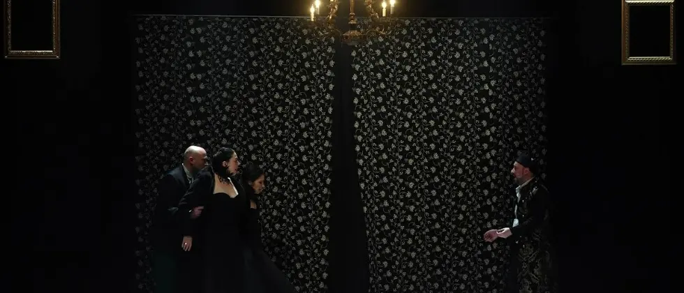 Enrico IV, una commedia: a Polistena e Filadelfia arriva lo spettacolo della Piccola compagnia della Magnolia\n