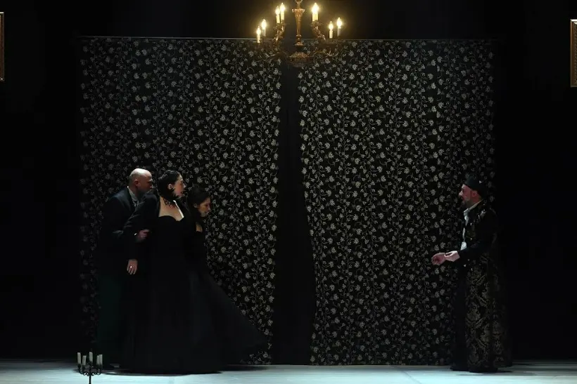 Enrico IV, una commedia: a Polistena e Filadelfia arriva lo spettacolo della Piccola compagnia della Magnolia\n