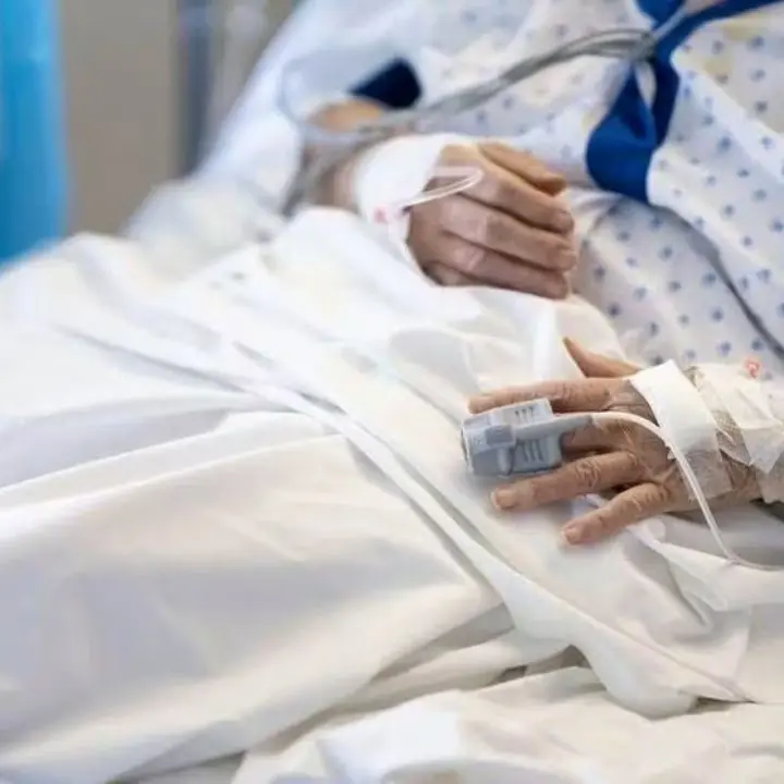 «Un mese di sofferenze, poi al Pronto soccorso di Vibo la soluzione»: il grazie di una paziente dello Jazzolino\n